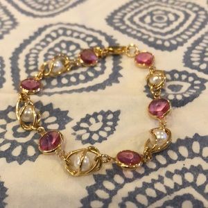 Gold, pearl and pink women’s bracelet